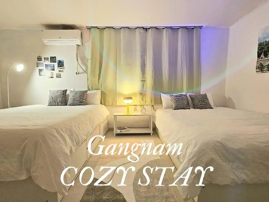 Gangnam Cozy Stay Near Sinnonhyeon, 3 Queen Beds, Sofa Seul