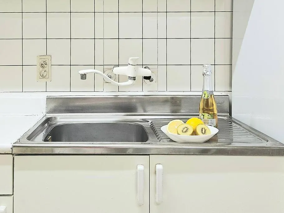 Gangnam Cozy Stay Near Sinnonhyeon, 3 Queen Beds, Sofa Seul 0*,  Korea Południowa